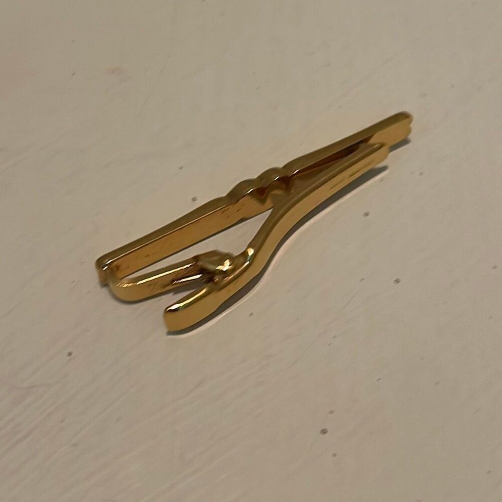 Vintage Nina Ricci Gold Tone Tie Clip Bar Twisted Knotted Elevated Basic Formal - Picture 8 of 11